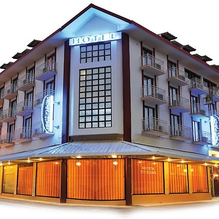 Central Hotel カイエンヌ エクステリア 写真