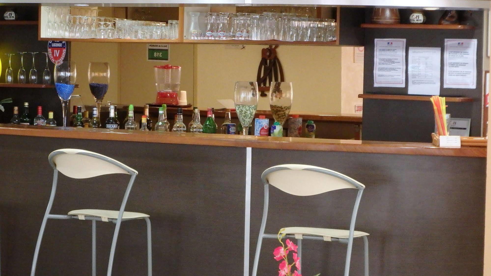 Central Hotel カイエンヌ エクステリア 写真